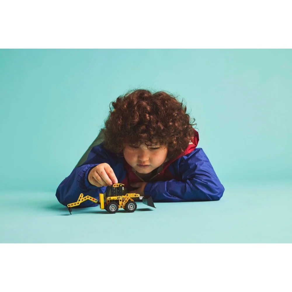 LEGO 42197 Technic Backhoe Loader - Image 8