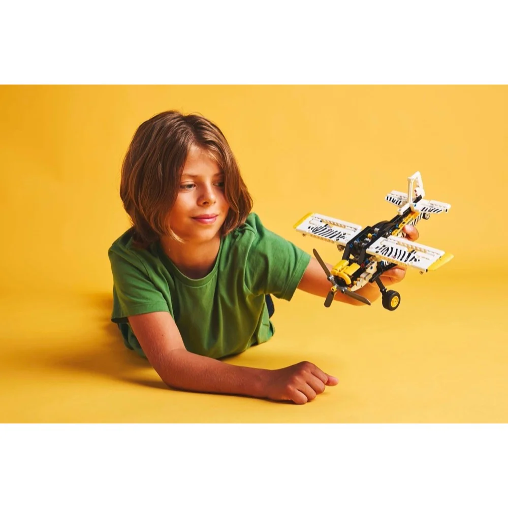 LEGO 42198 Technic Bush Plane - Image 6