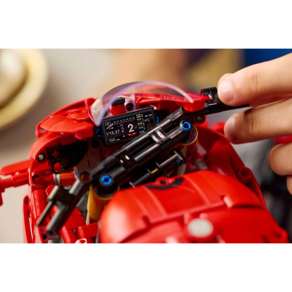 LEGO 42202 Technic Ducati Panigale V4 S Motorcycle - Image 8