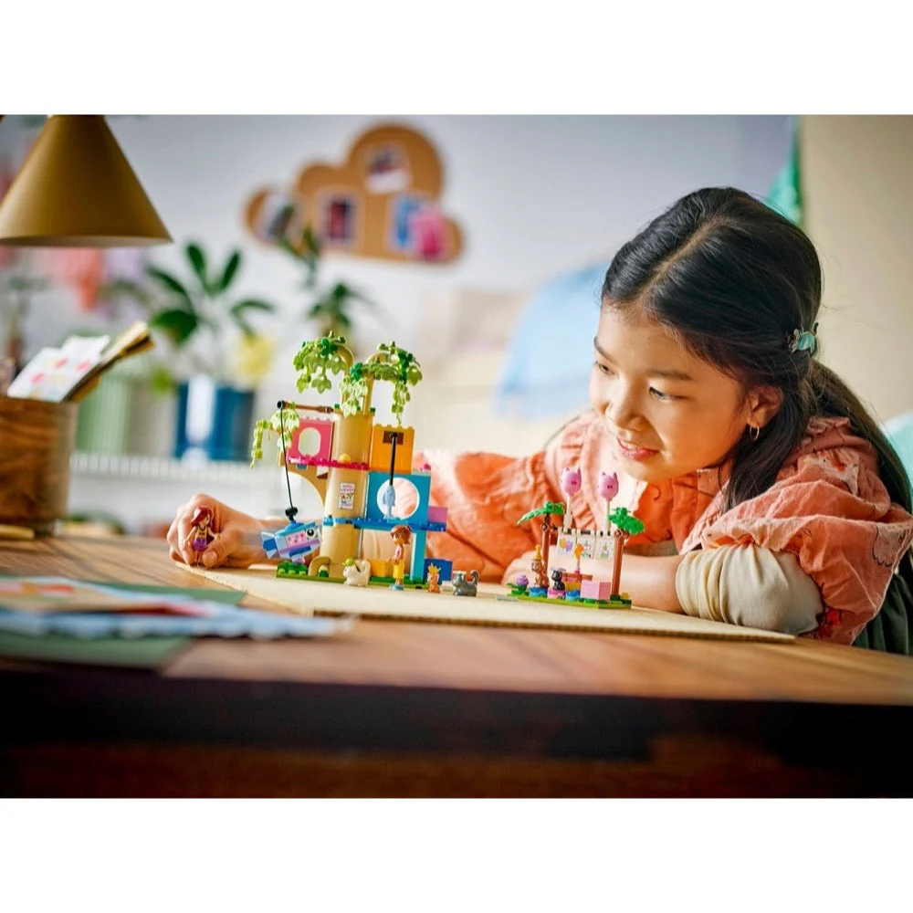 Lego 42666 Friends Cat Birthday Party & Tree House - Image 9