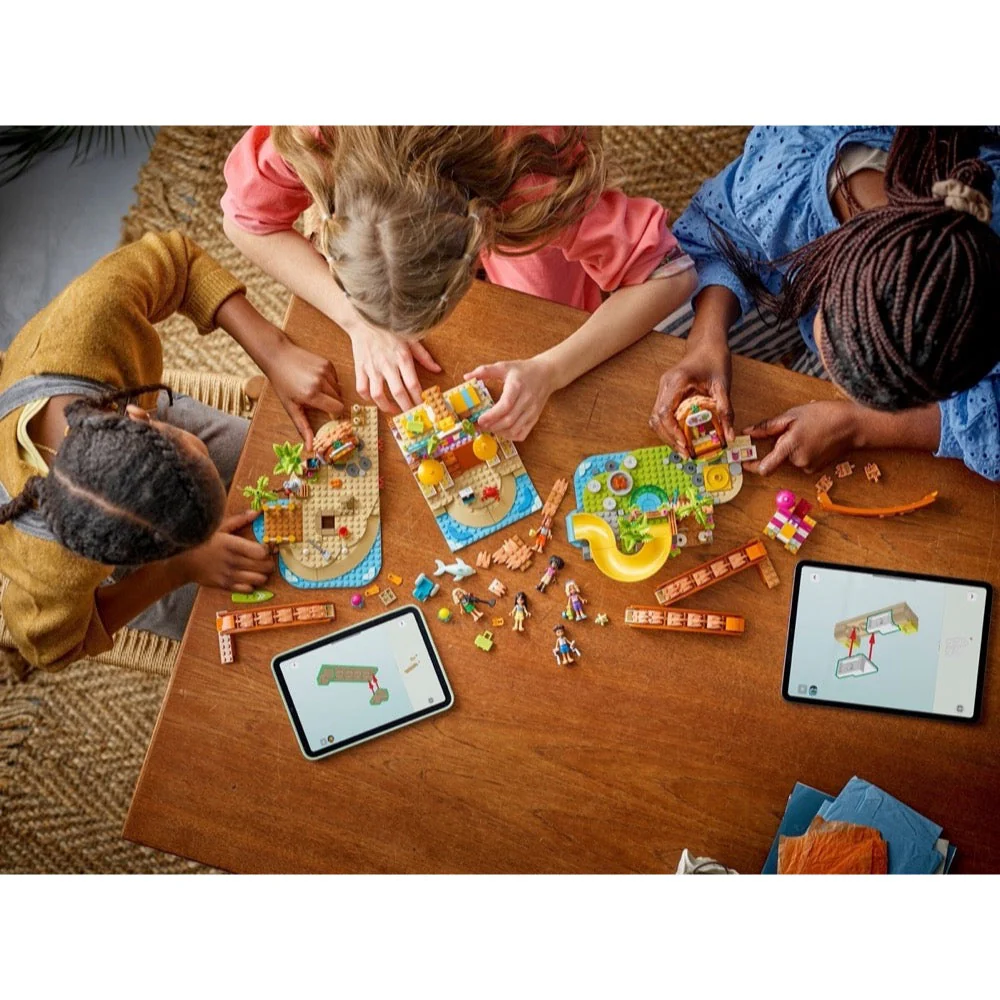 Lego 42673 Friends Family Vacation Beach Resort - Image 9