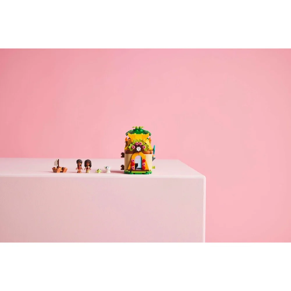 LEGO 43260 Disney Princess Moana's Island Fun - Image 11