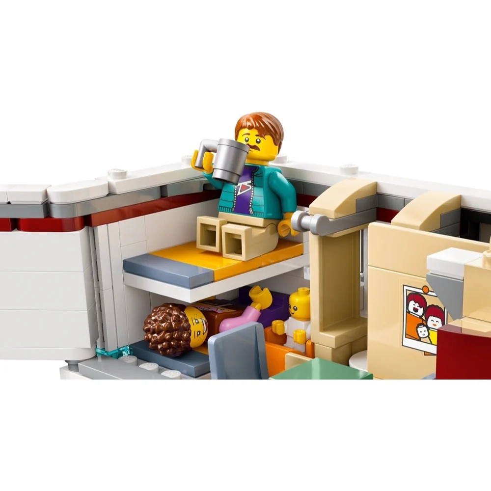 LEGO 60454 City Holiday Adventure Camper Van - Image 6