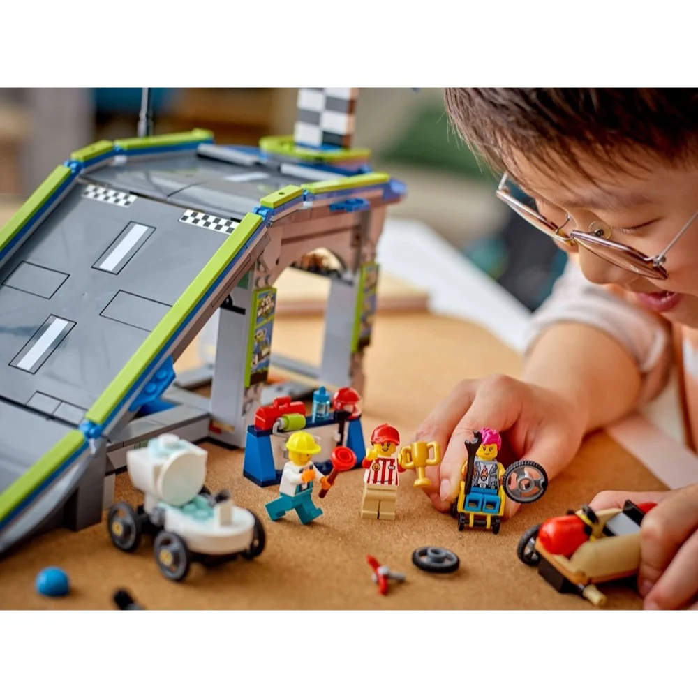 LEGO 60460 City No Limits: Race Car Ramp Track - Image 4