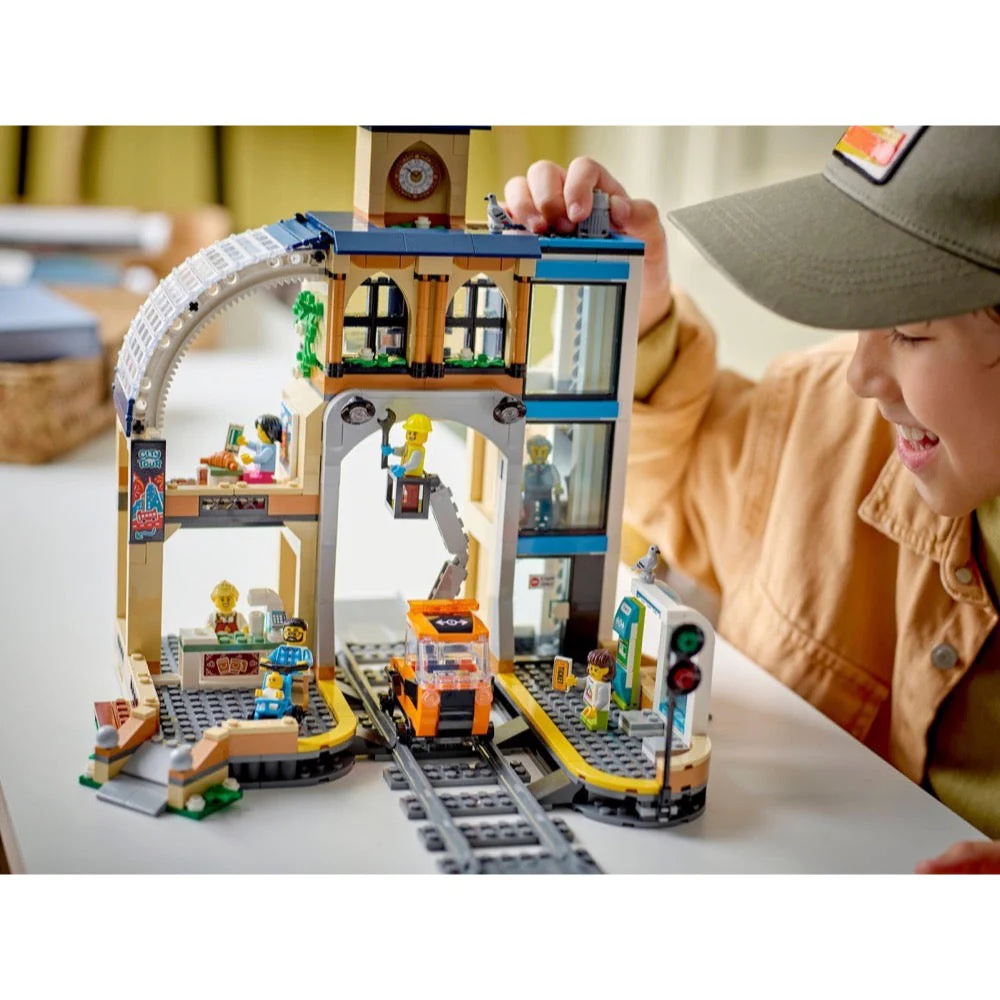 Lego 60469 City Central Train Station - Image 7