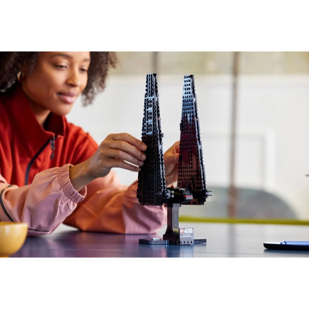 LEGO 75406 Star Wars Kylo Ren's Command Shuttle - Image 7
