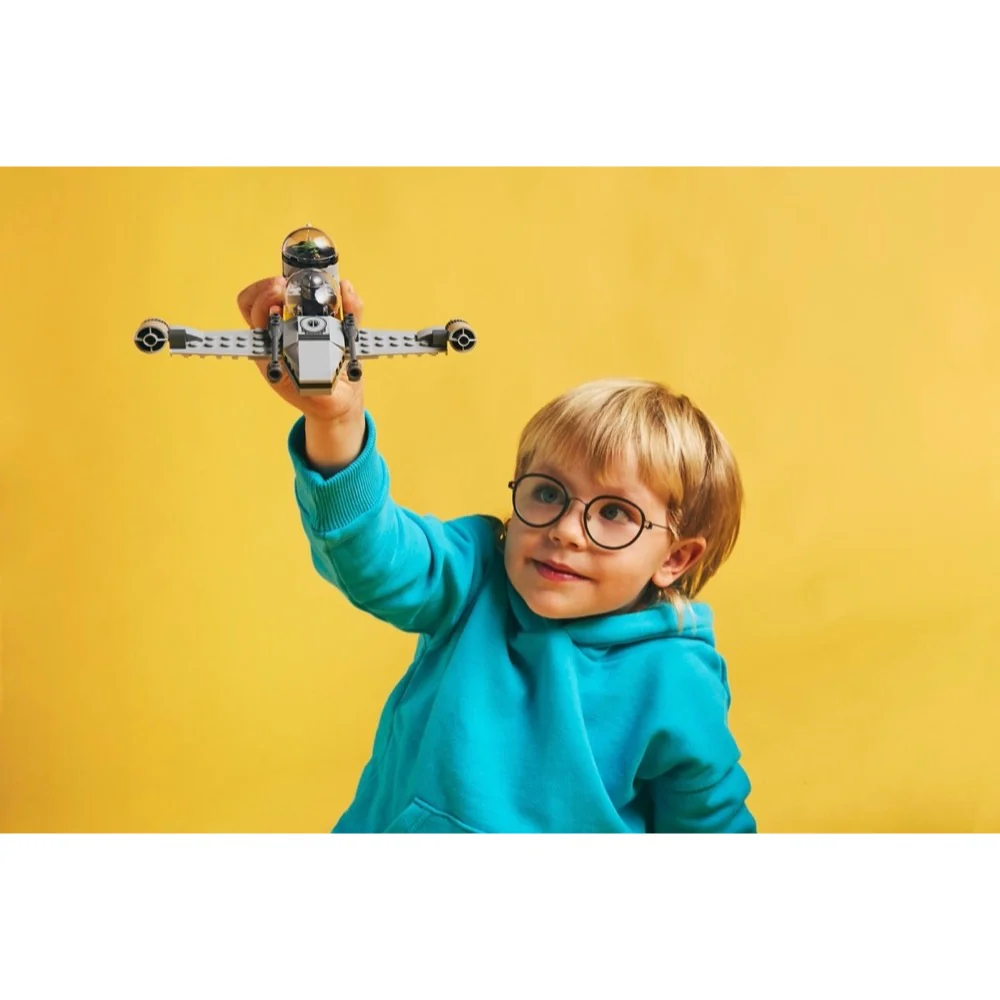 LEGO 75410 Star Wars TM Mando and Grogu's N-1 Starfighter™ - Image 8