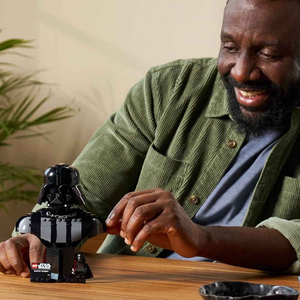LEGO 75439 Darth Vader Bust - Image 9