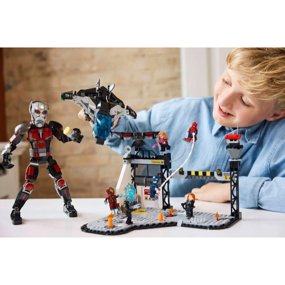LEGO 76314 Super Heroes Marvel Captain America: Civil War Action Battle - Image 9