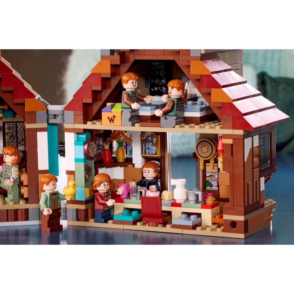 LEGO 76437 Harry Potter TM The Burrow – Collectors' Edition - Image 8
