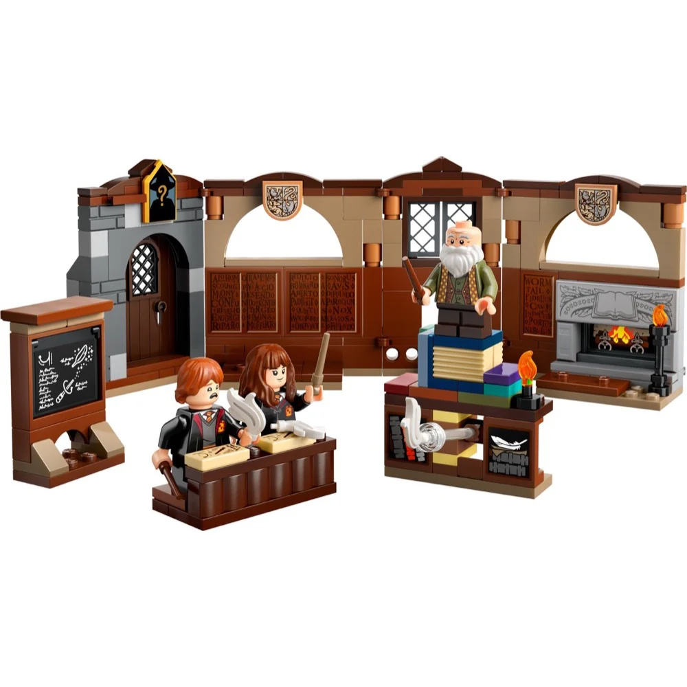 LEGO 76442 Harry Potter Hogwarts™ Castle Charms Class - Image 2