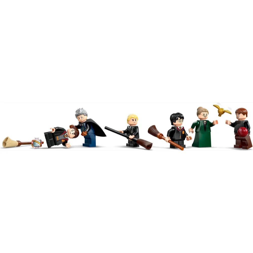LEGO 76447 Harry Potter Hogwarts™ Castle Flying Lessons - Image 6