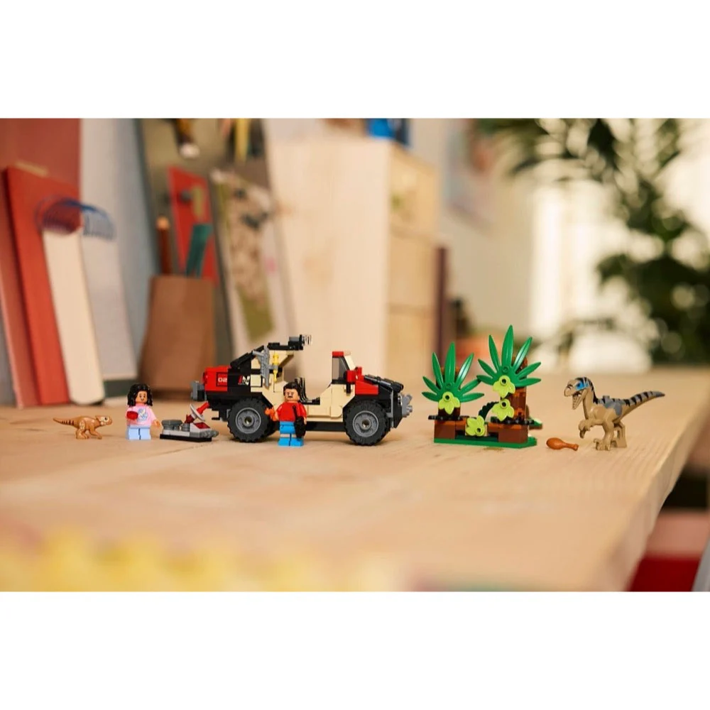 Lego 76972 Jurrasic World Raptor Off-Road Escape - Image 6