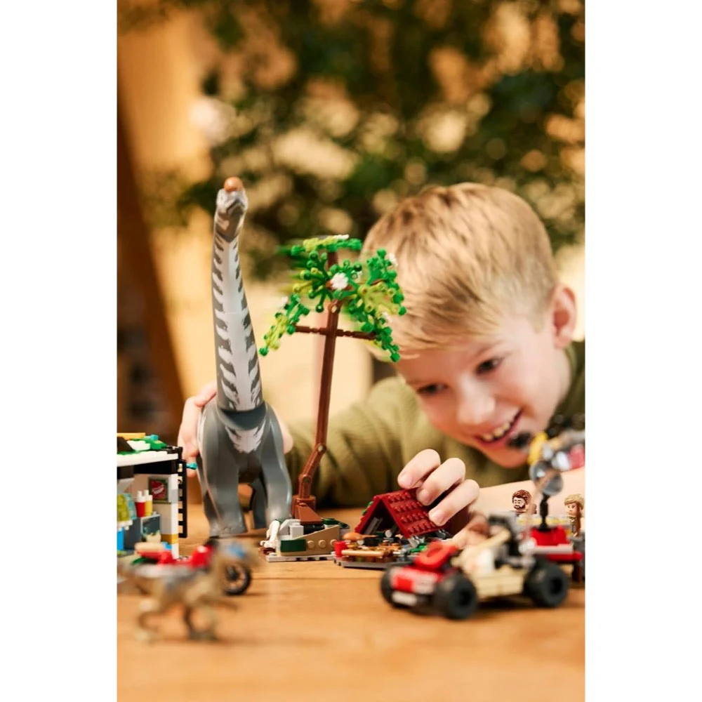 Lego 76973 Jurrasic World Raptor & Titanosaurus Tracking Mission - Image 5