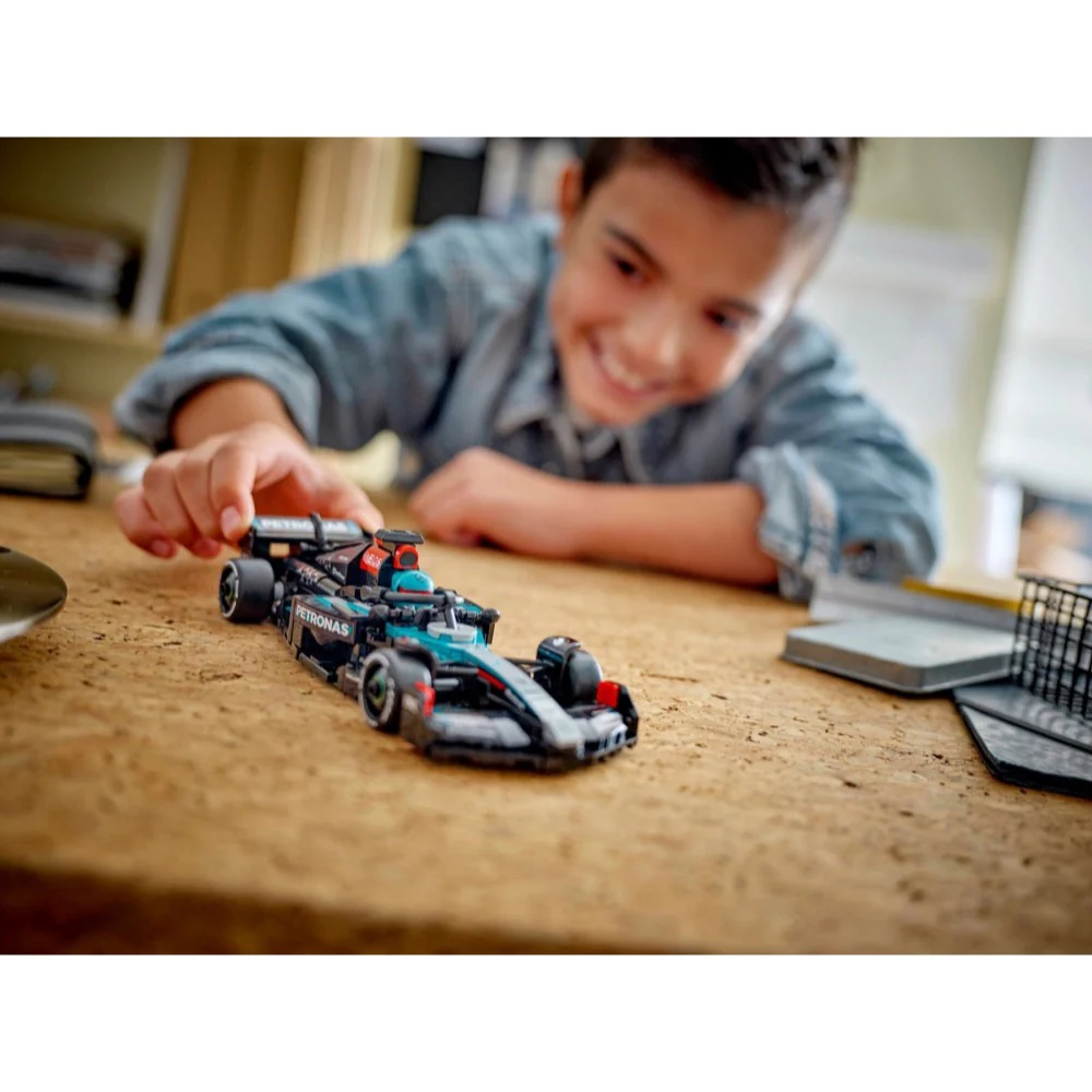 Lego 77244 Speed Champions Mercedes-AMG F1 W15 Race Car - Image 10