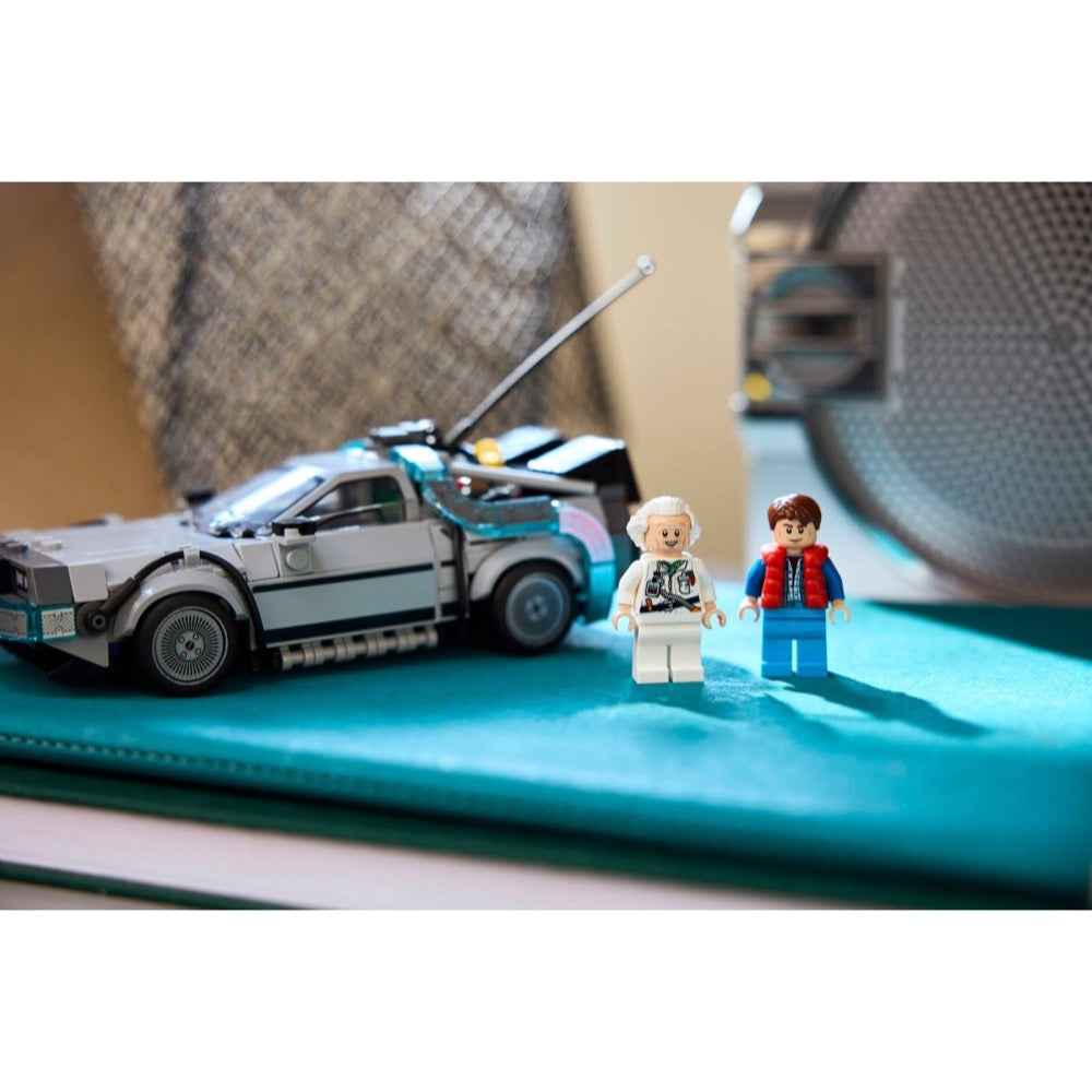 LEGO 77256 Time Machine From Back to the Future - Image 10