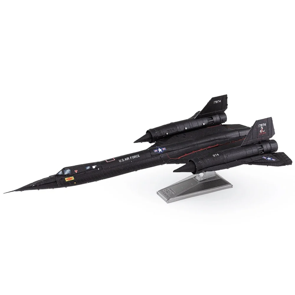 Metal Earth FCMM-SR71BC SR71 Blackbird - Coloured Version - Image 2