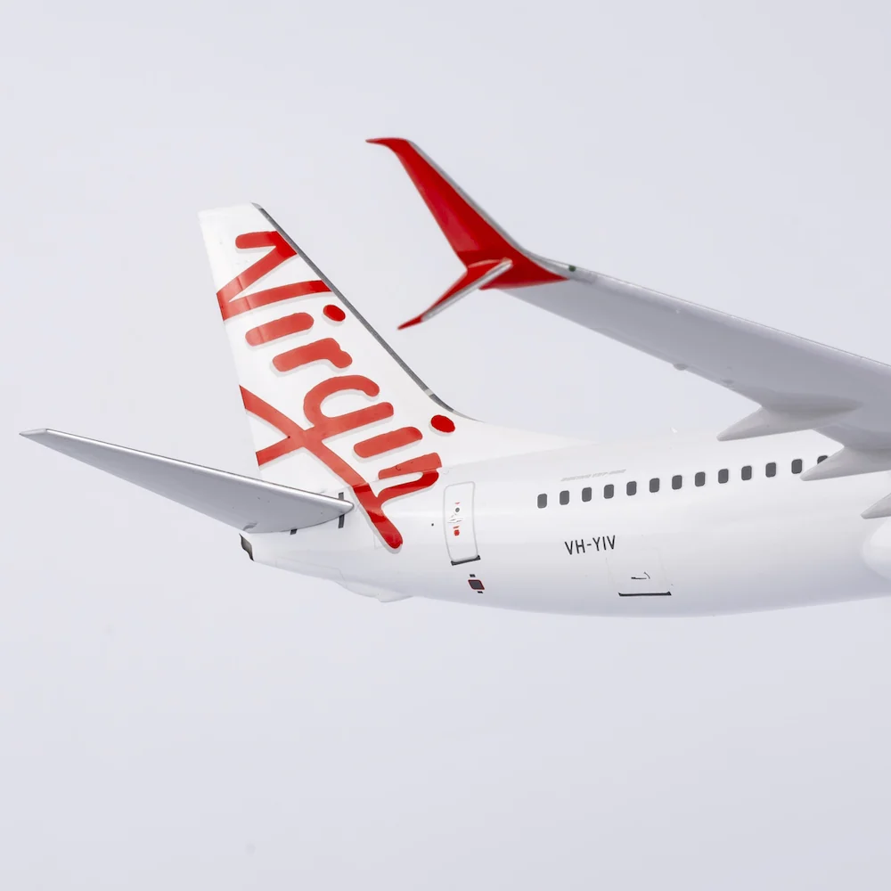 NG Models 08016 1/200 Virgin Australia Boeing B737-800S Cylinder Beach VH-YIV - Image 11