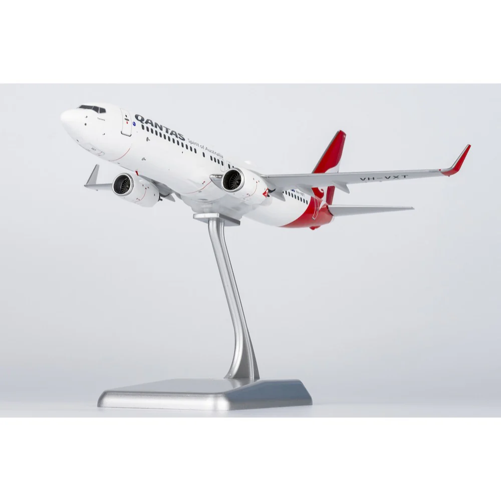 NG Models 08025 1/200 Qantas 737-800/w VH-VXT Townsville - Image 3