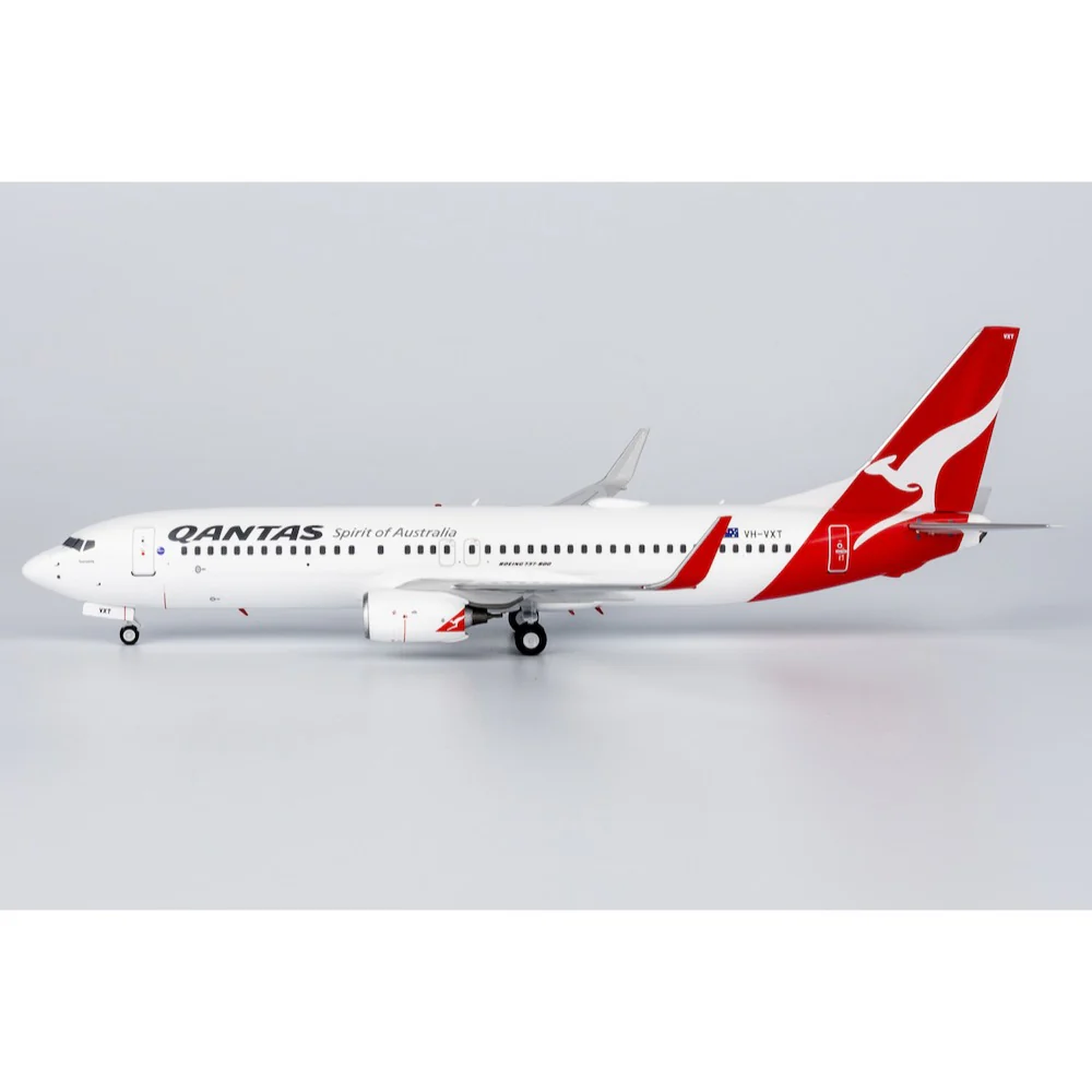 NG Models 08025 1/200 Qantas 737-800/w VH-VXT Townsville - Image 4