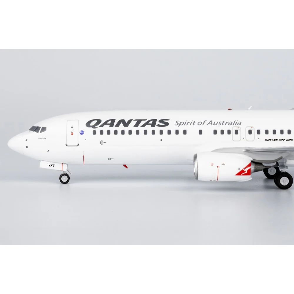 NG Models 08025 1/200 Qantas 737-800/w VH-VXT Townsville - Image 6