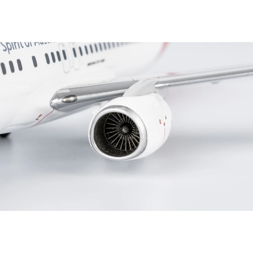 NG Models 08025 1/200 Qantas 737-800/w VH-VXT Townsville - Image 7