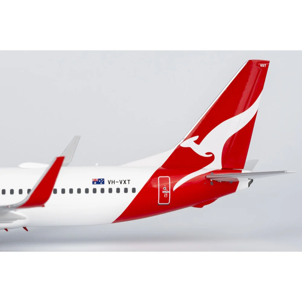 NG Models 08025 1/200 Qantas 737-800/w VH-VXT Townsville - Image 9
