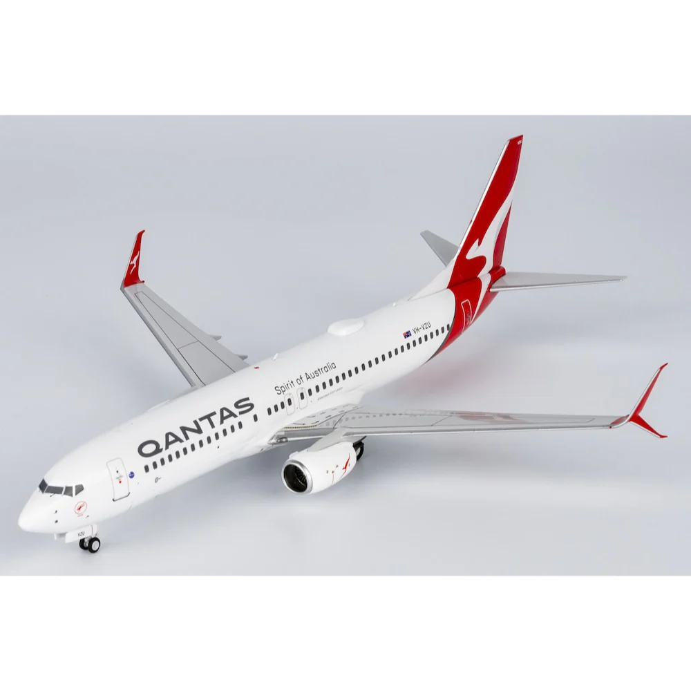 NG Models 08026 1/200 Qantas 737-800/w VH-VZU with scimitar winglets; New Colours - Image 3