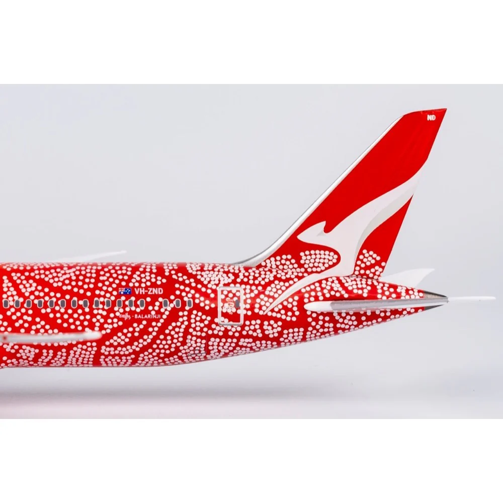 NG Models QFA020 1/400 Qantas 787-9 Dreamliner VH-ZND Emily Kame Kngwarreye - Image 11
