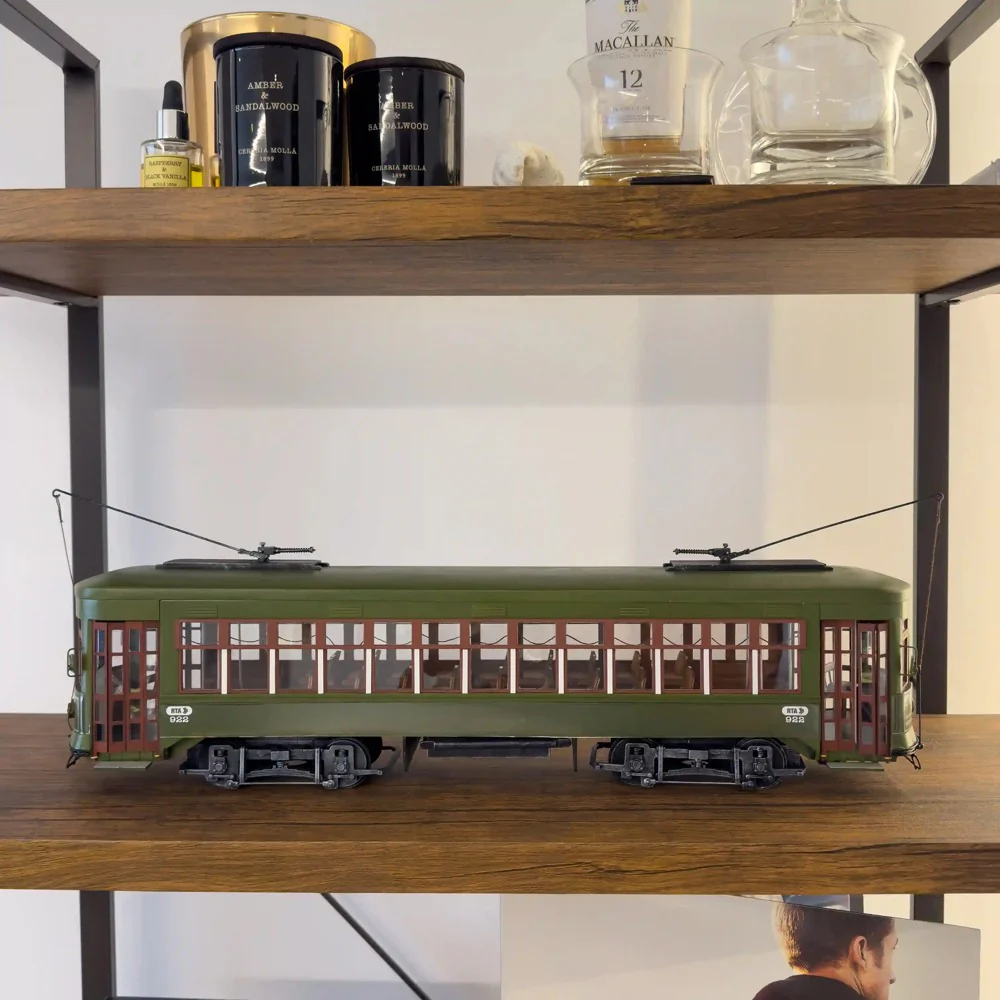 OcCre 1/24 New Orleans Streetcar Model Kit - Image 9