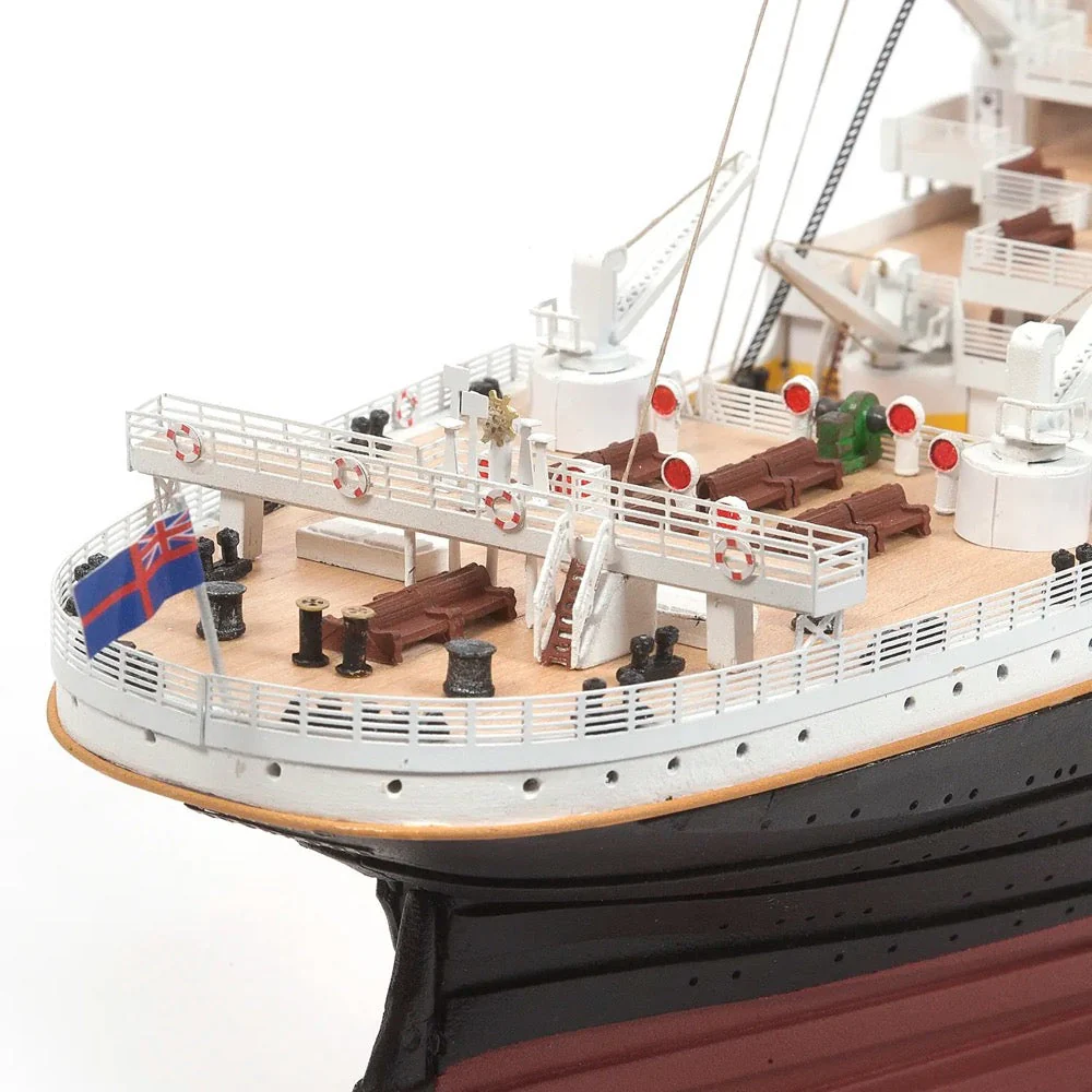 OcCre 14009 1/300 RMS Titanic Wooden Model Ship Kit - Image 8