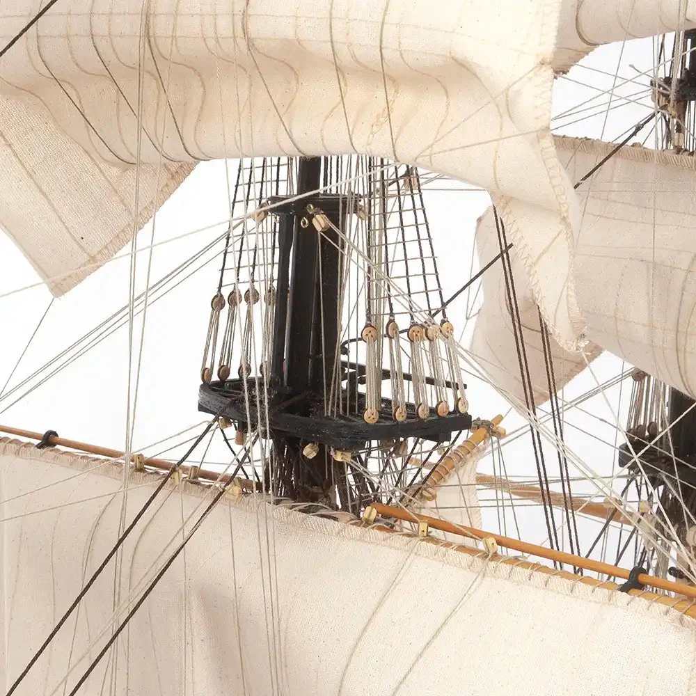 OcCre 15007 1/90 Belle Poule Wooden Model Ship Kit - Image 10
