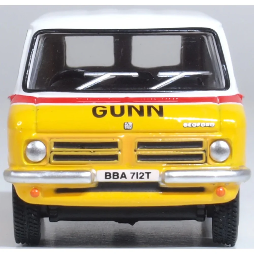 Oxford 76CFV001 1/76 Bedford CF Van Gunn JCB - Image 4