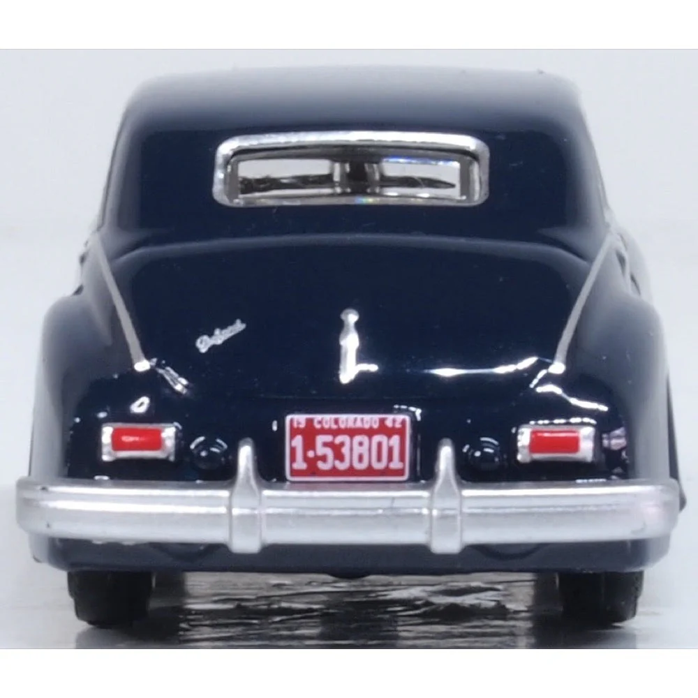 Oxford 87PC42001 1/87 1942 Packard Clipper Touring Sedan Packard Blue - Image 3