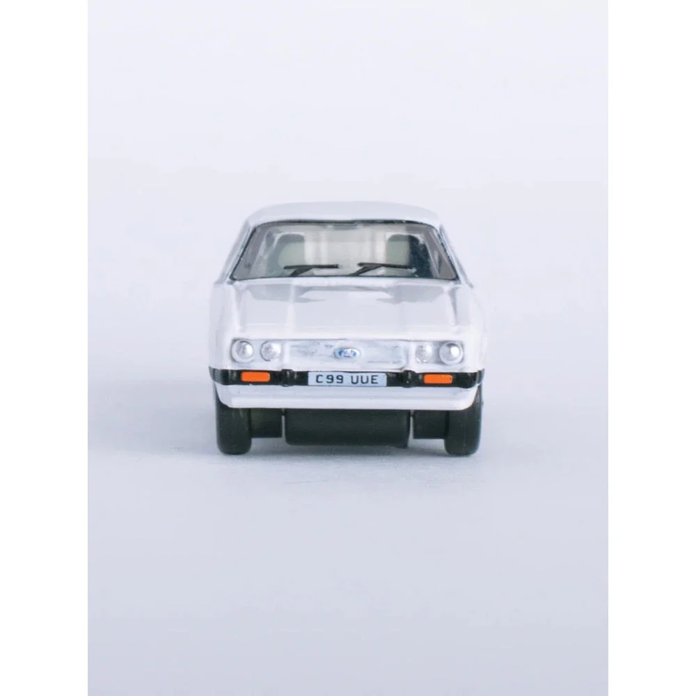 Oxford NCAP003 1/148 Ford Capri MK3 Diamond White - Image 4