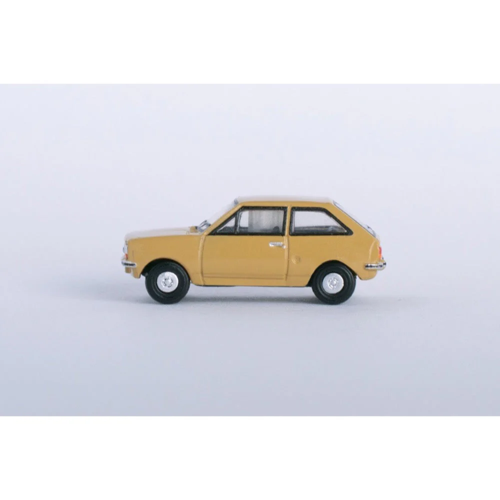 Oxford NFF002 1/148 Ford Fiesta MK1 Nevada Beige - Image 3