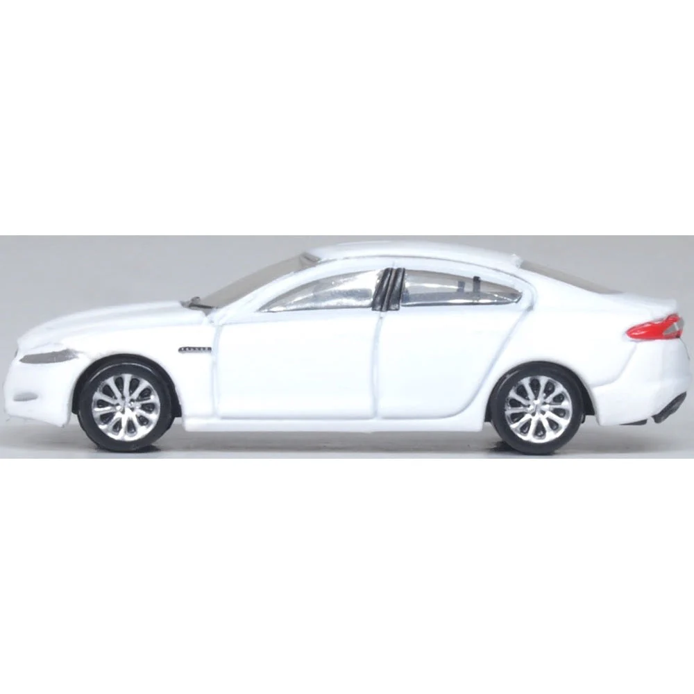 Oxford NXF005 1/148 Jaguar XF Polaris White - Image 3