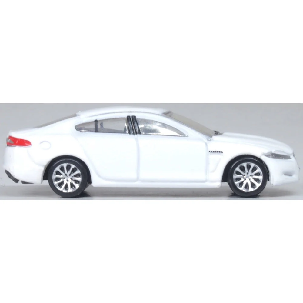 Oxford NXF005 1/148 Jaguar XF Polaris White - Image 4