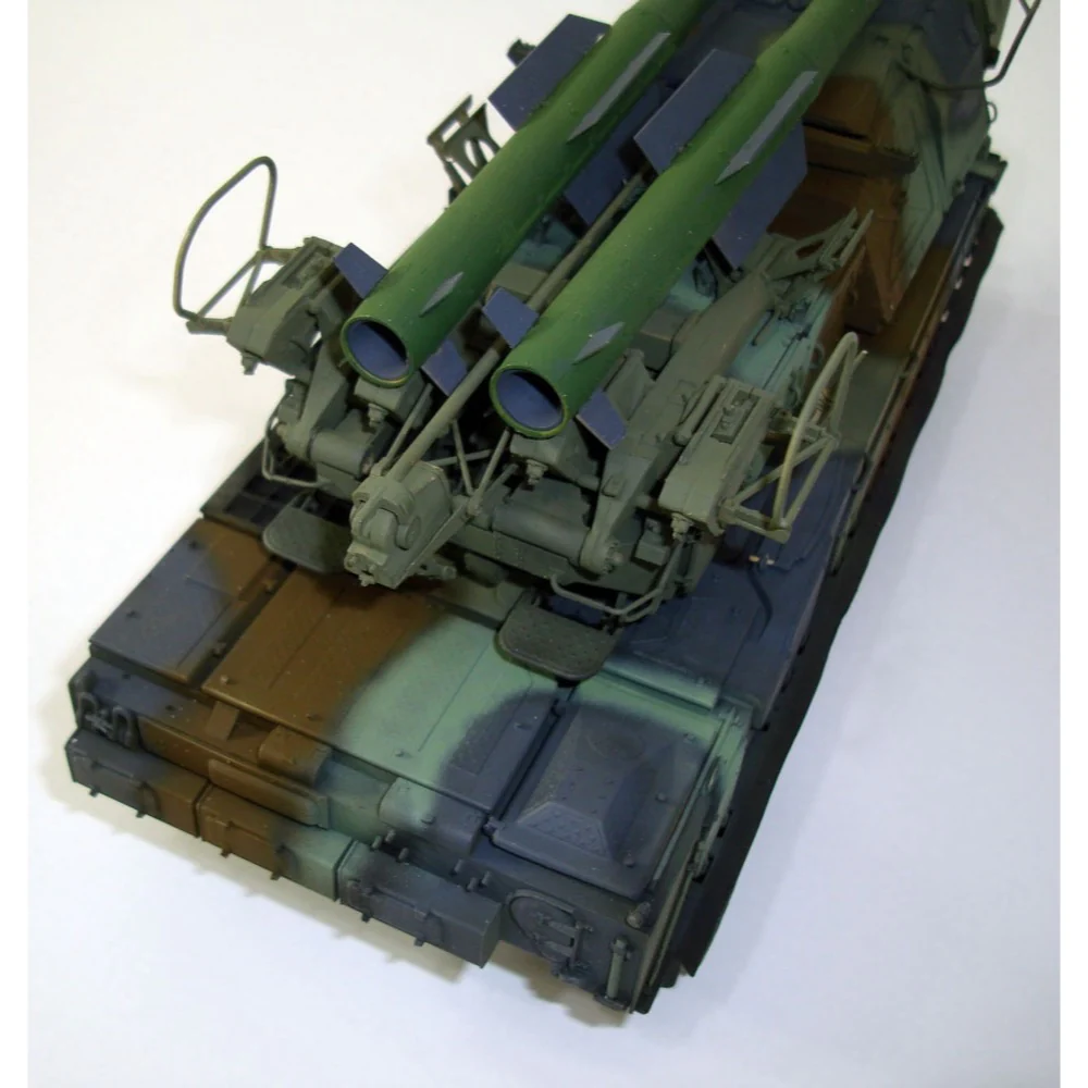 Panda Hobby 35033 1/35 9A310M1 TELAR with 9M38M of 9K37M Buk-M1 - Image 8