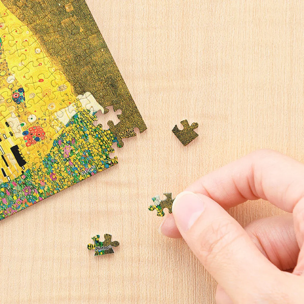 Piece Relax Klimt The Kiss 150pc Plastic Jigsaw Puzzle - Image 3