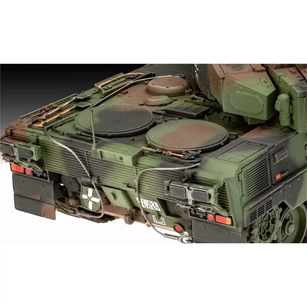Revell 03360 1/35 Leopard 2A7A1 - Image 7