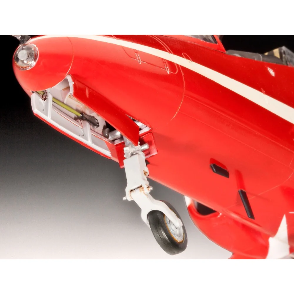 Revell 04284 1/32 BAE Systems Hawk T.1A "Red Arrows" - Image 7
