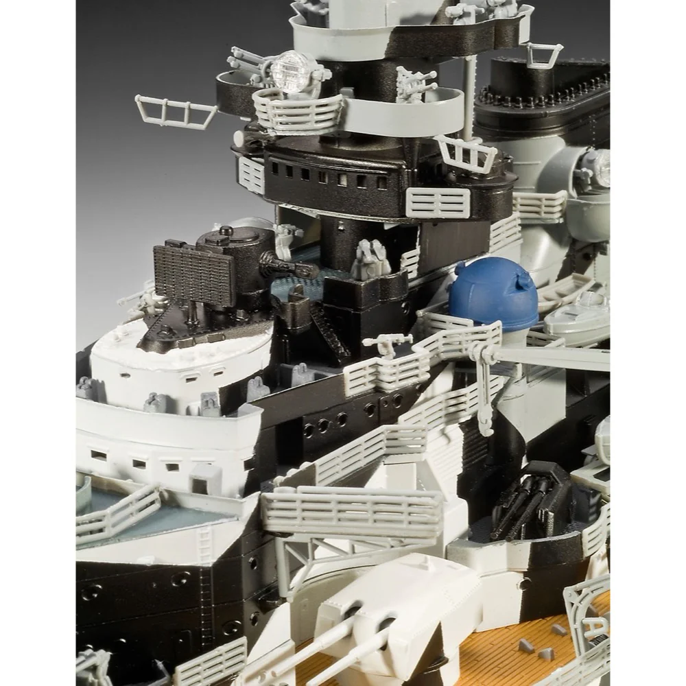 Revell 05096 1/350 German Battleship Tirpitz - Image 4