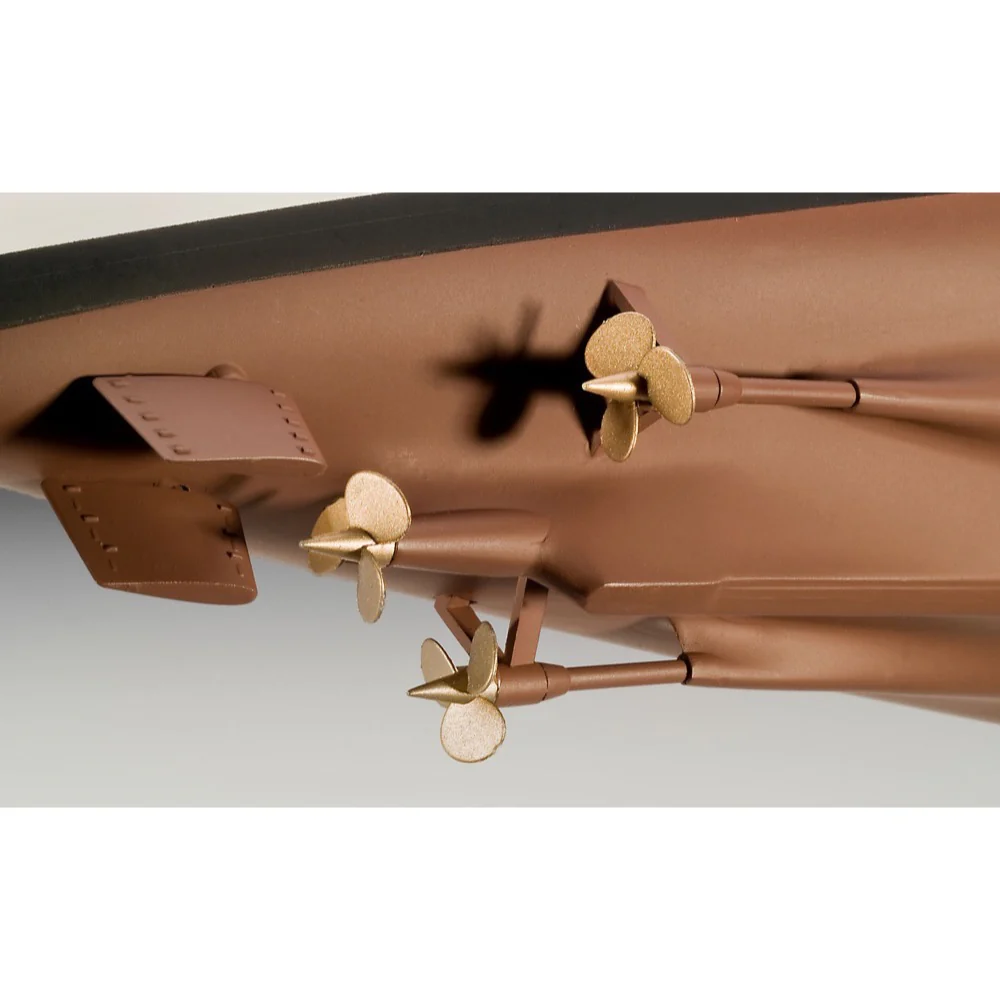 Revell 05096 1/350 German Battleship Tirpitz - Image 6