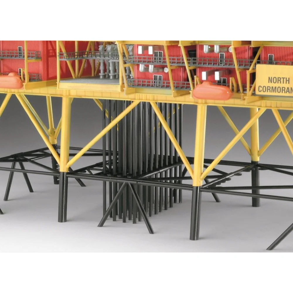 Revell 08803 1/200 Off-Shore Oilrig North Cormorant - Image 6