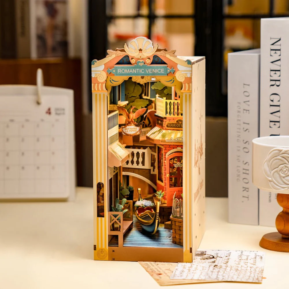 Robotime Rolife DIY Bookends Romantic Venice - Image 2