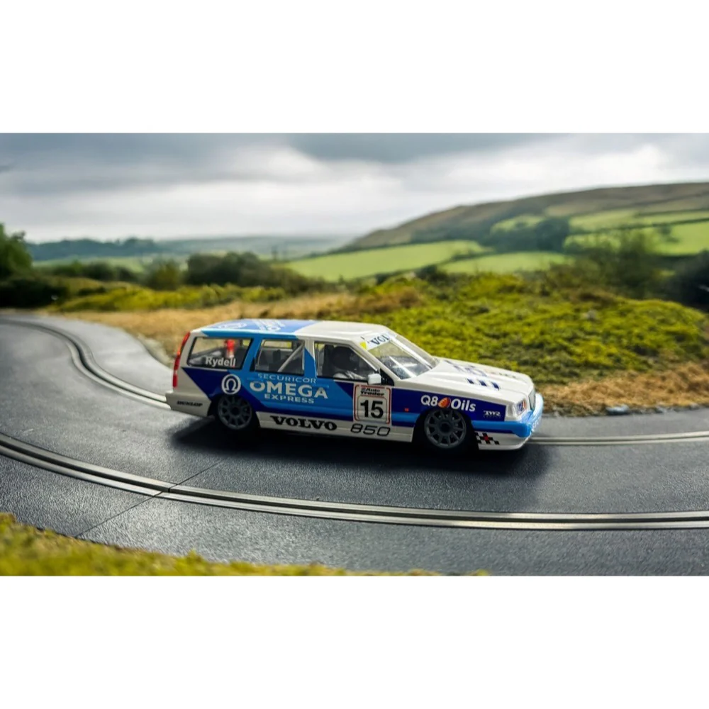 Scalextric C4597 Volvo 850 Estate Slot Car - BTCC 1994 - Rickard Rydell - Image 10