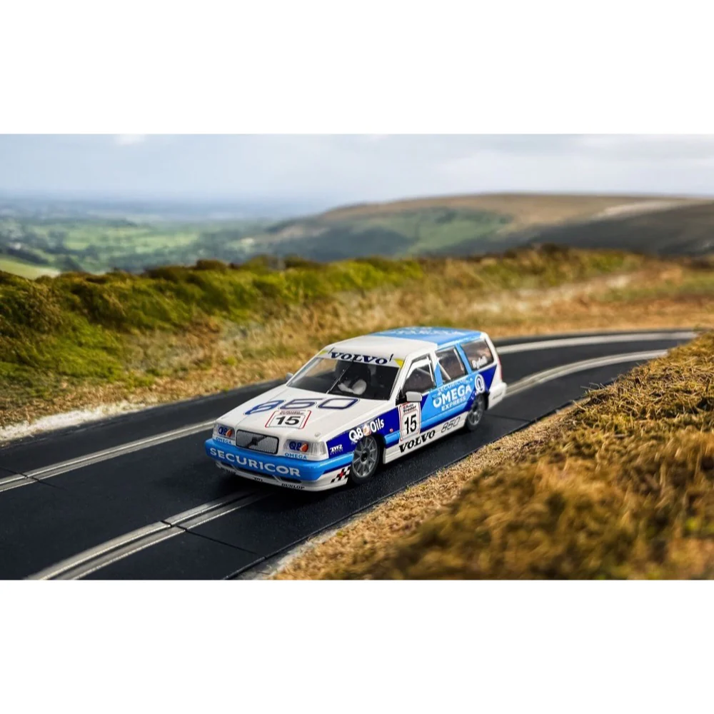 Scalextric C4597 Volvo 850 Estate Slot Car - BTCC 1994 - Rickard Rydell - Image 8