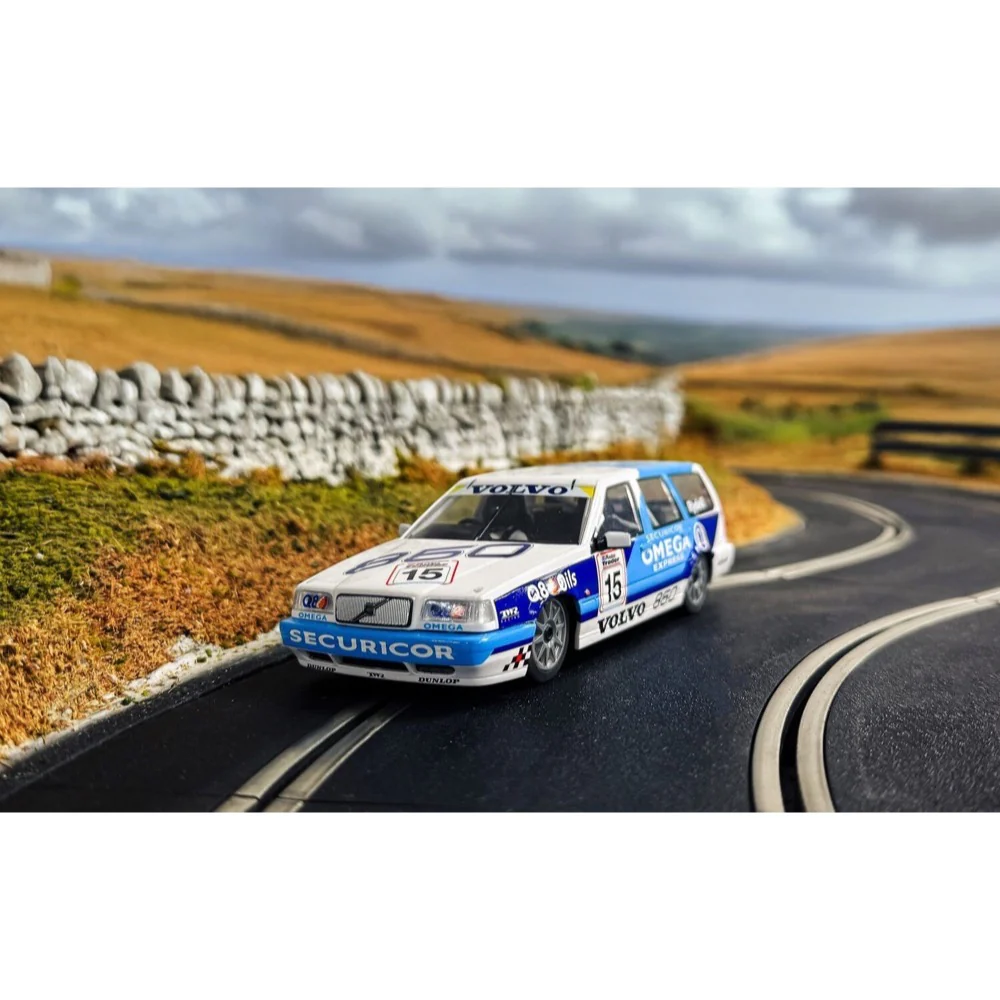 Scalextric C4597 Volvo 850 Estate Slot Car - BTCC 1994 - Rickard Rydell - Image 9