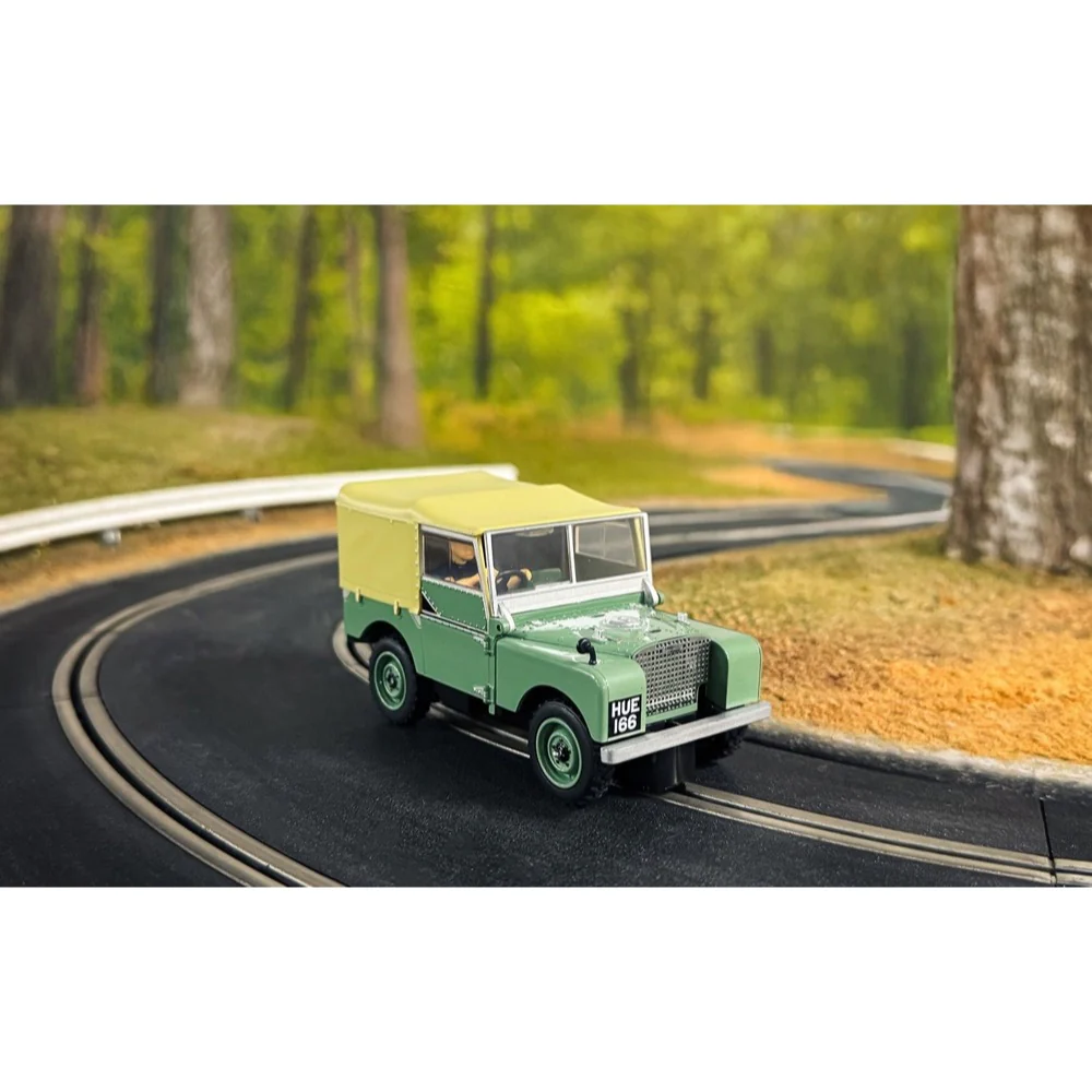 Scalextric C4600 Land Rover Series 1 Slot Car HUE166 - Image 7